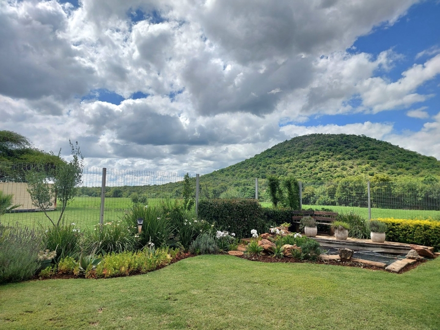 Commercial Property for Sale in Zoutpansdrift North West